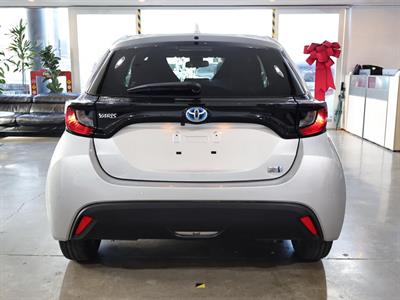 2021 Toyota Yaris - Thumbnail