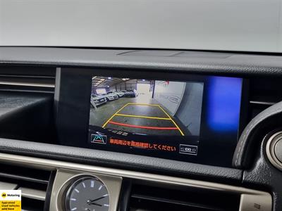 2016 Lexus IS 200t - Thumbnail