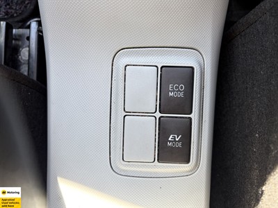 2014 Toyota Aqua - Thumbnail