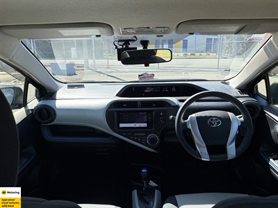 2014 Toyota Aqua - Thumbnail