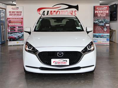 2020 Mazda 2 15 - Thumbnail