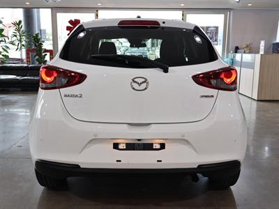 2020 Mazda 2 15 - Thumbnail