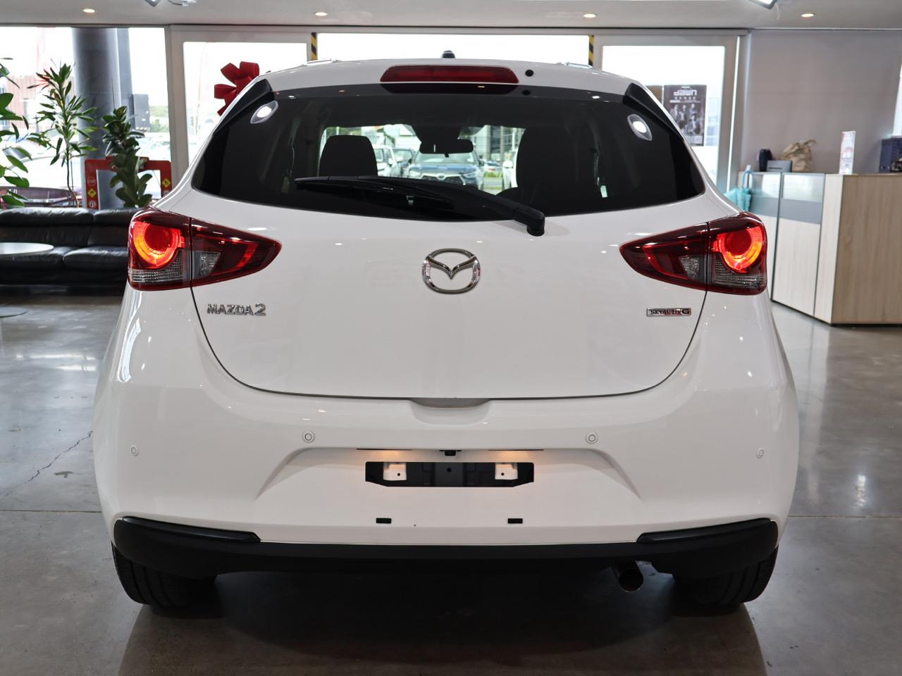 2020 Mazda 2 15
