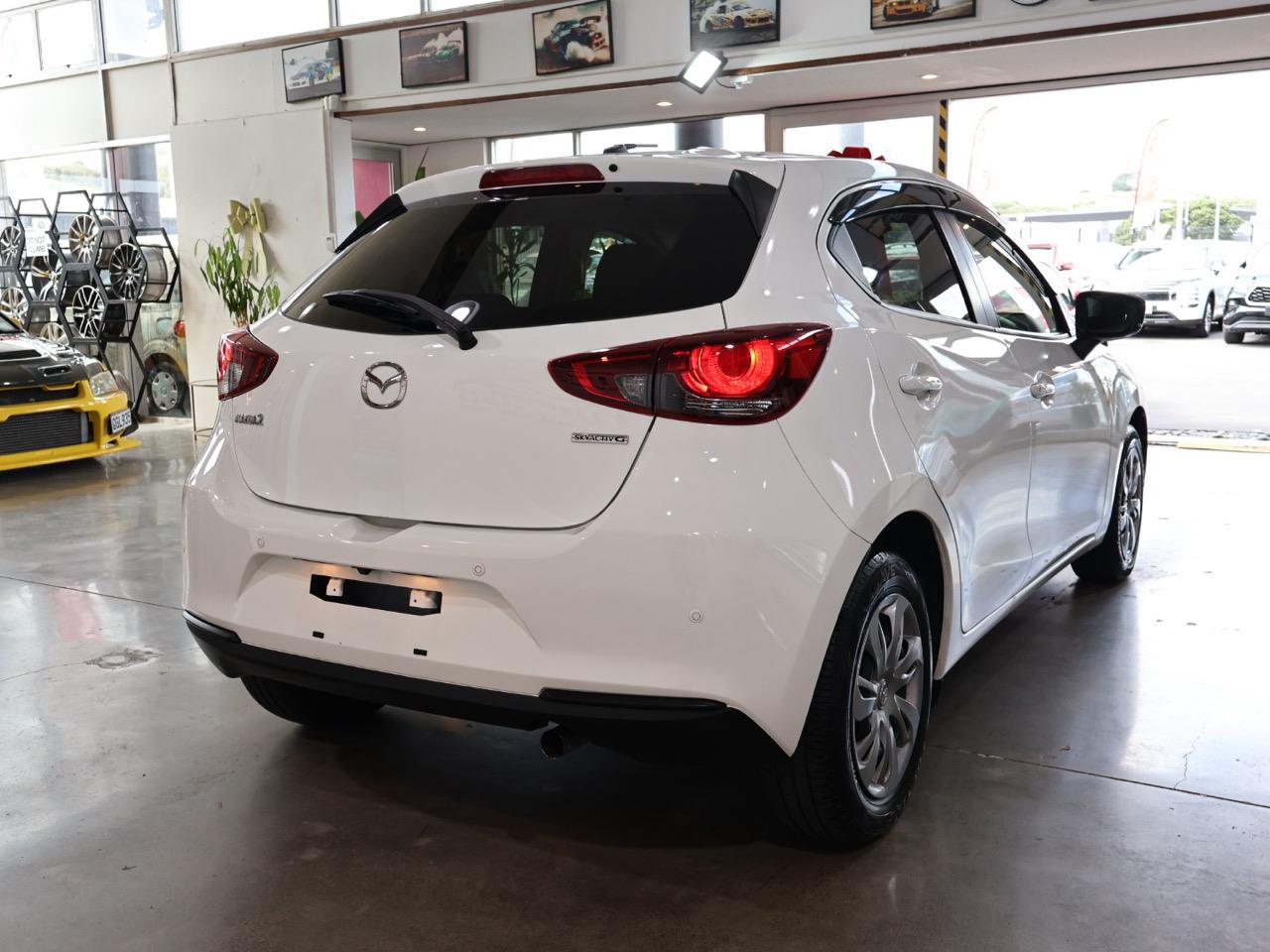 2020 Mazda 2 15