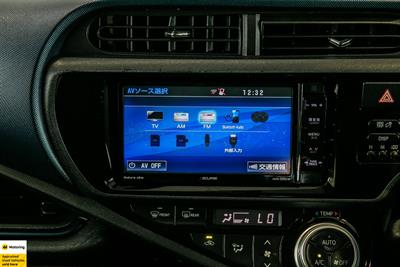 2016 Toyota Aqua - Thumbnail