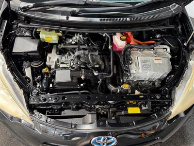 2013 Toyota Aqua - Thumbnail