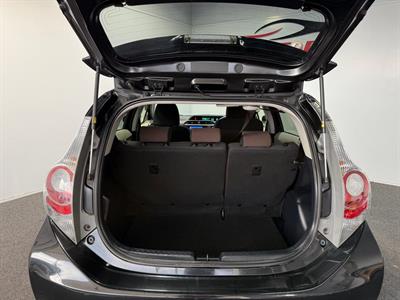 2013 Toyota Aqua - Thumbnail