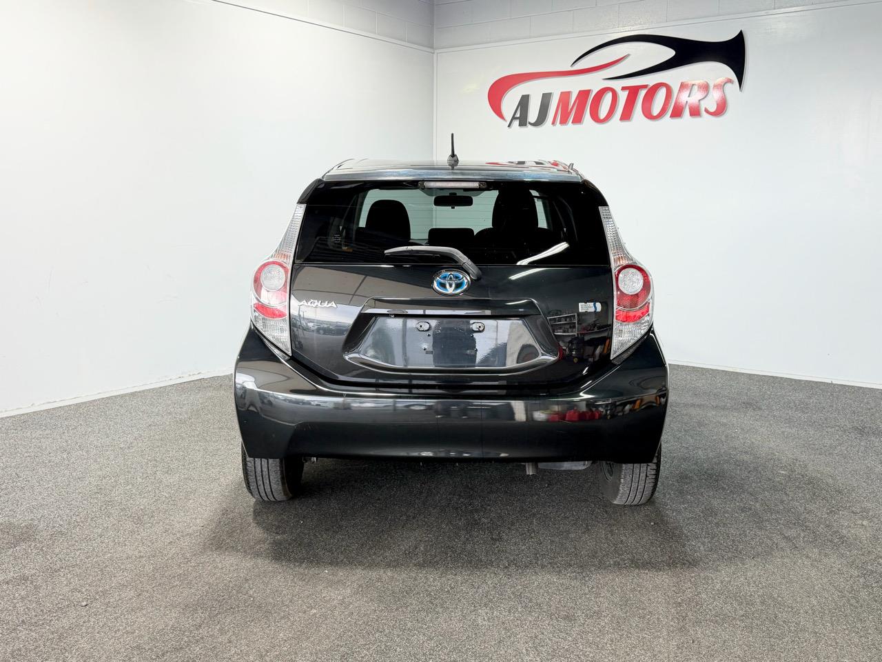 2013 Toyota Aqua
