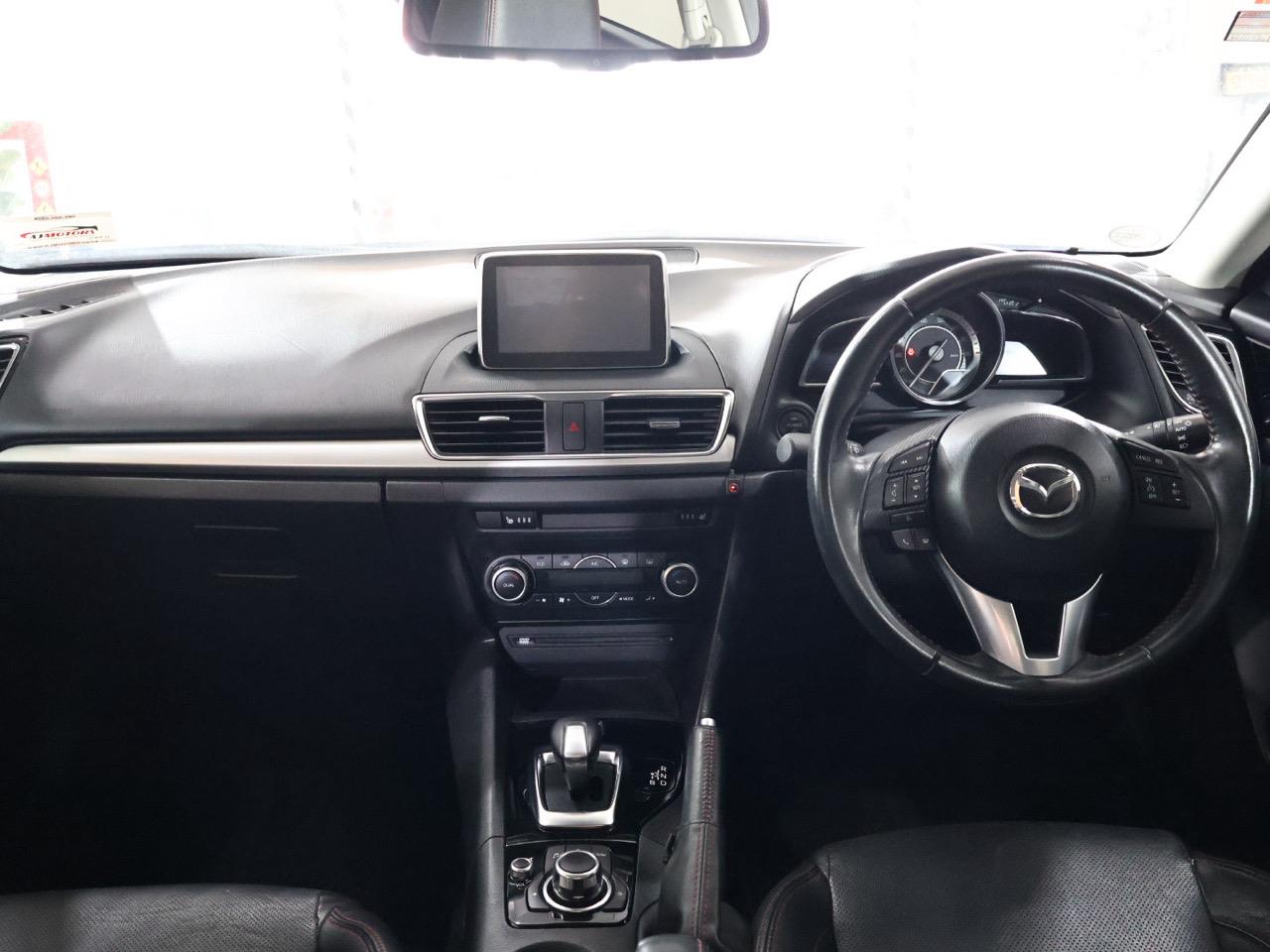 2015 Mazda Axela