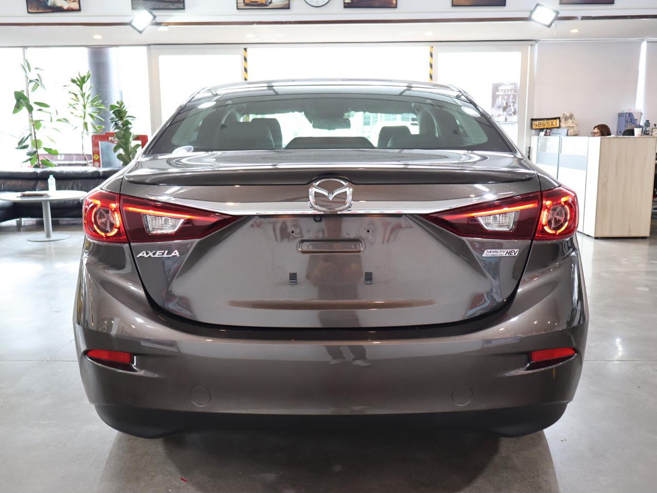 2015 Mazda Axela