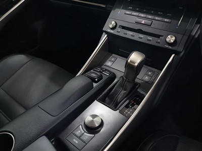 2016 Lexus IS 200t - Thumbnail