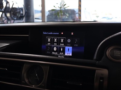 2016 Lexus IS 200t - Thumbnail