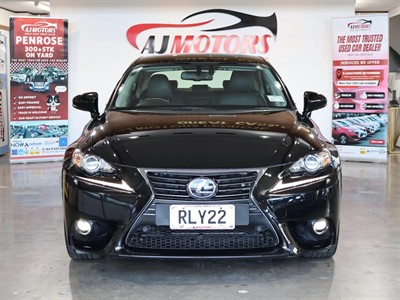 2016 Lexus IS 200t - Thumbnail