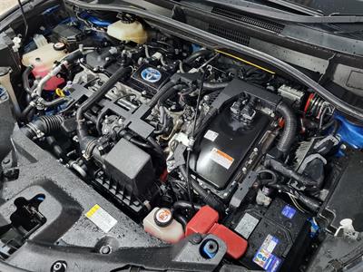 2017 Toyota C-HR - Thumbnail