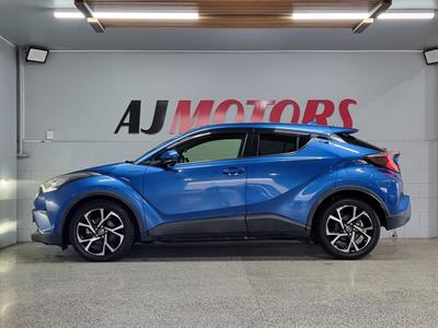 2017 Toyota C-HR - Thumbnail