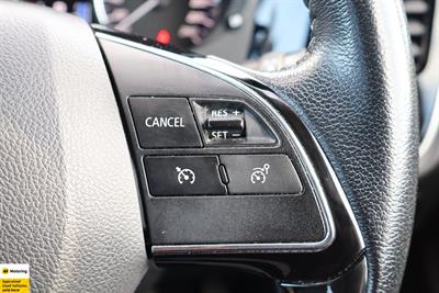 2021 Mitsubishi Outlander - Thumbnail