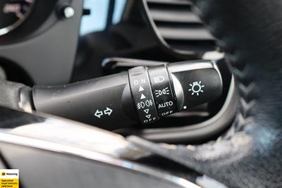 2021 Mitsubishi Outlander - Thumbnail