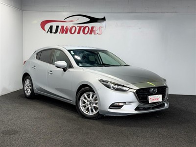 2017 Mazda Axela - Thumbnail