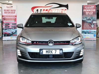 2015 Volkswagen Golf - Thumbnail