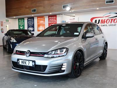 2015 Volkswagen Golf - Thumbnail