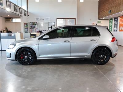 2015 Volkswagen Golf - Thumbnail