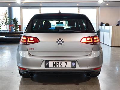 2015 Volkswagen Golf - Thumbnail