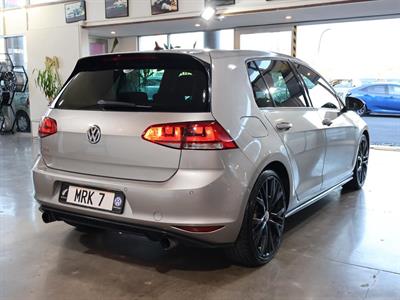 2015 Volkswagen Golf - Thumbnail