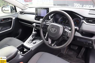 2020 Toyota RAV4 - Thumbnail