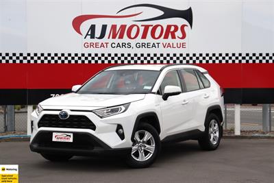 2020 Toyota RAV4 - Thumbnail