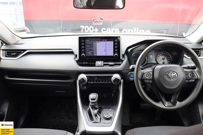 2020 Toyota RAV4 - Thumbnail