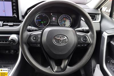 2020 Toyota RAV4 - Thumbnail