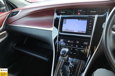 2015 Toyota Harrier - Thumbnail