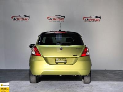 2015 Suzuki Swift - Thumbnail