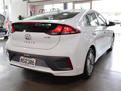 2021 Hyundai IONIQ - Thumbnail