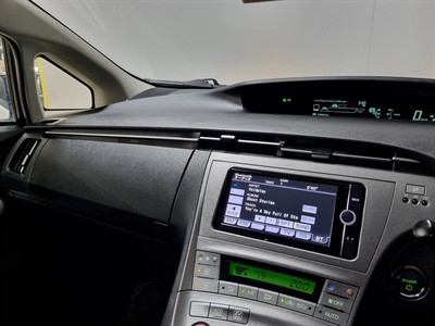 2013 Toyota Prius - Thumbnail