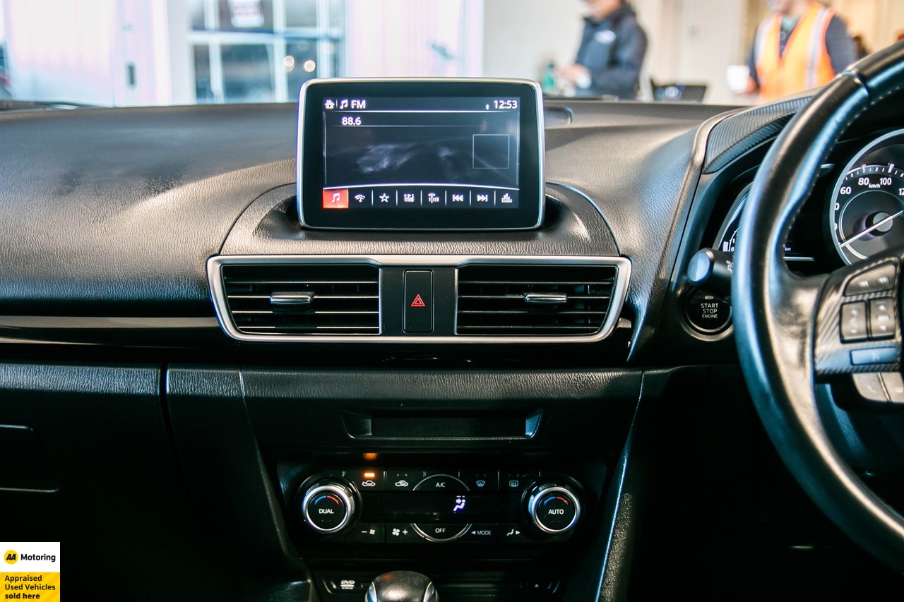 2014 Mazda Axela