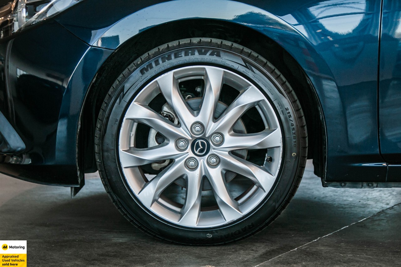 2014 Mazda Axela