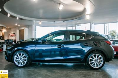 2014 Mazda Axela - Thumbnail