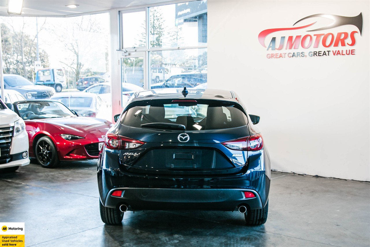 2014 Mazda Axela