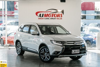 2018 Mitsubishi Outlander - Thumbnail