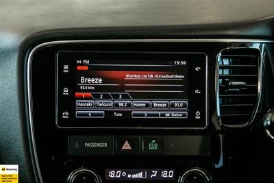 2018 Mitsubishi Outlander - Thumbnail