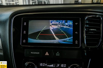 2018 Mitsubishi Outlander - Thumbnail