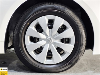 2023 Toyota Corolla - Thumbnail