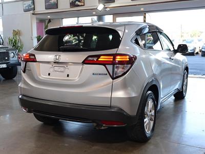 2015 Honda Vezel - Thumbnail