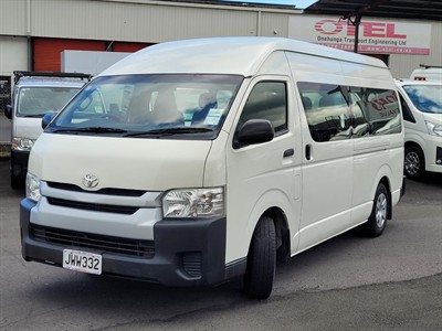 2016 Toyota Hiace - Thumbnail
