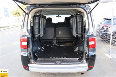 2015 Mitsubishi Delica - Thumbnail