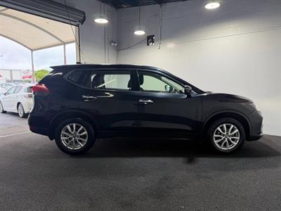 2022 Nissan X-Trail - Thumbnail