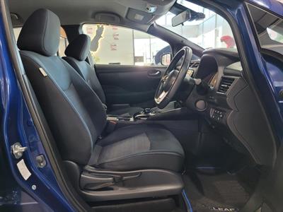 2018 Nissan Leaf - Thumbnail