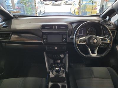 2018 Nissan Leaf - Thumbnail