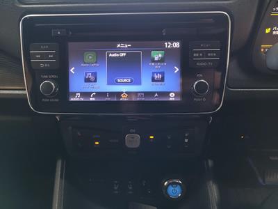 2018 Nissan Leaf - Thumbnail